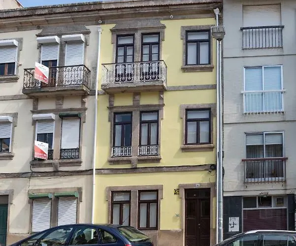 Zd Moreira Flats C By Portoproperties4you 포르투